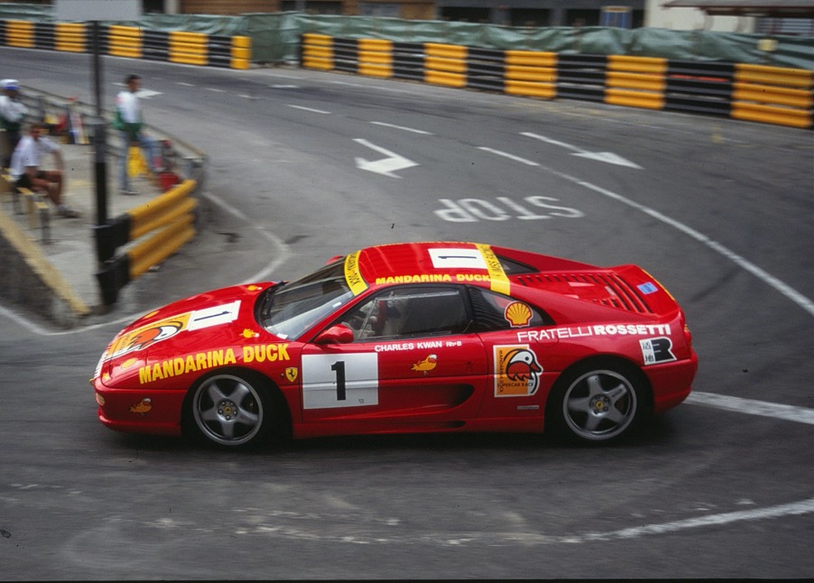 Kwan leading the GT race at Macau in 1994. Note how tight the Melco Hairpin was that caught out many drivers