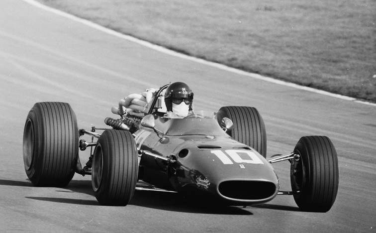De Adamich in practice with the3 Ferrari 312/67 for the 1968 Race of Champions at Brands Hatch before he had the accident sidelined for most of the season. ( Photo Grand Prix Library/Gauld)